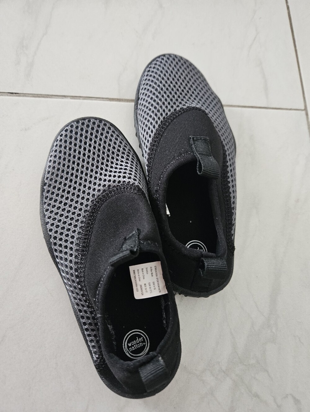 wonder nation Black Slip-On Mesh Water Shoes Size 9/10